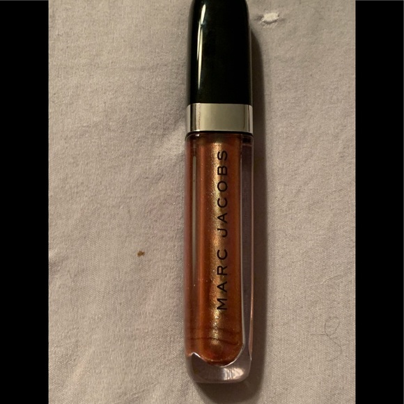 Marc Jacobs Other - Marc jacobs hi shine gloss